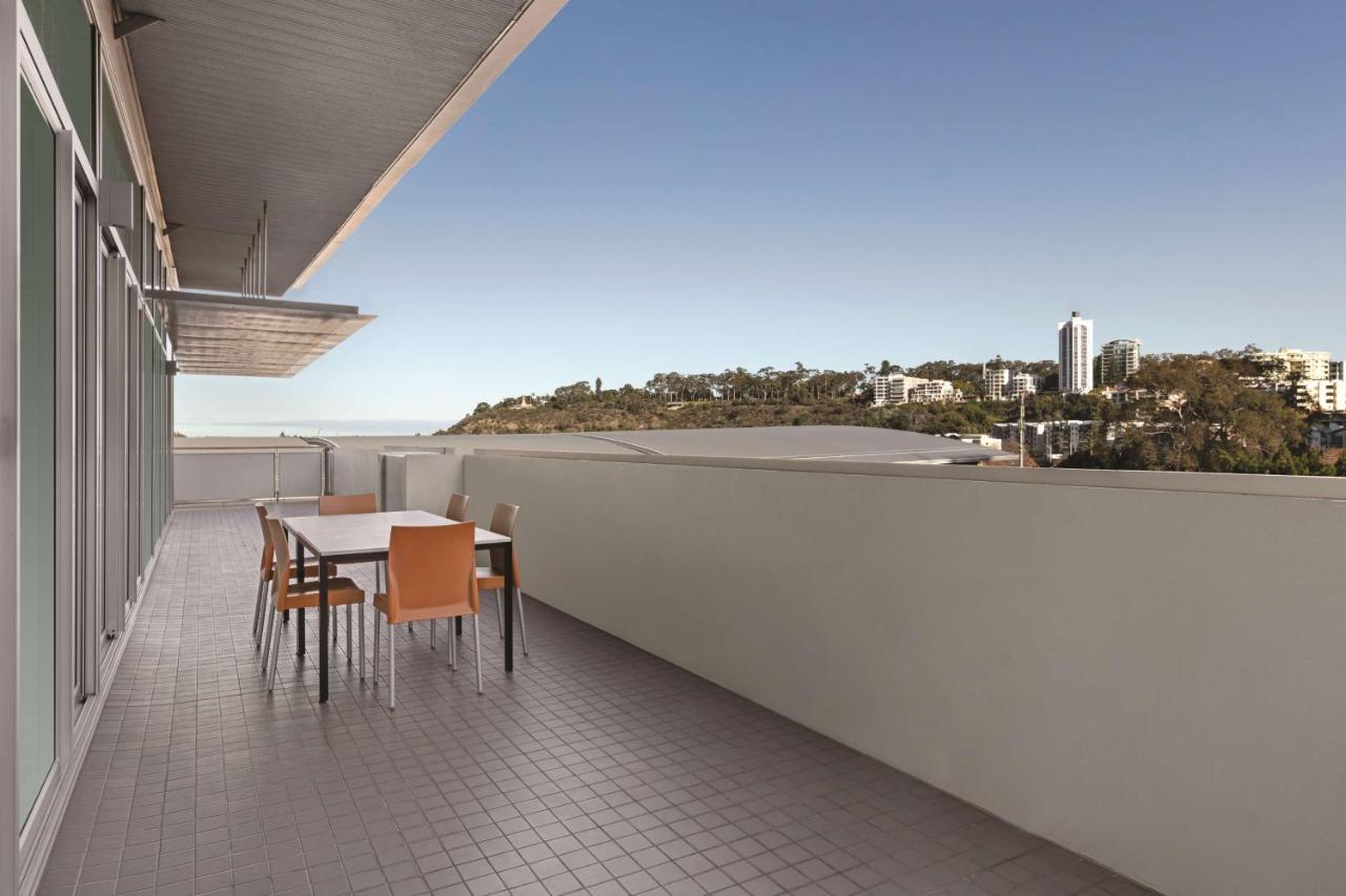 Adina Apartment Hotel Perth Esterno foto