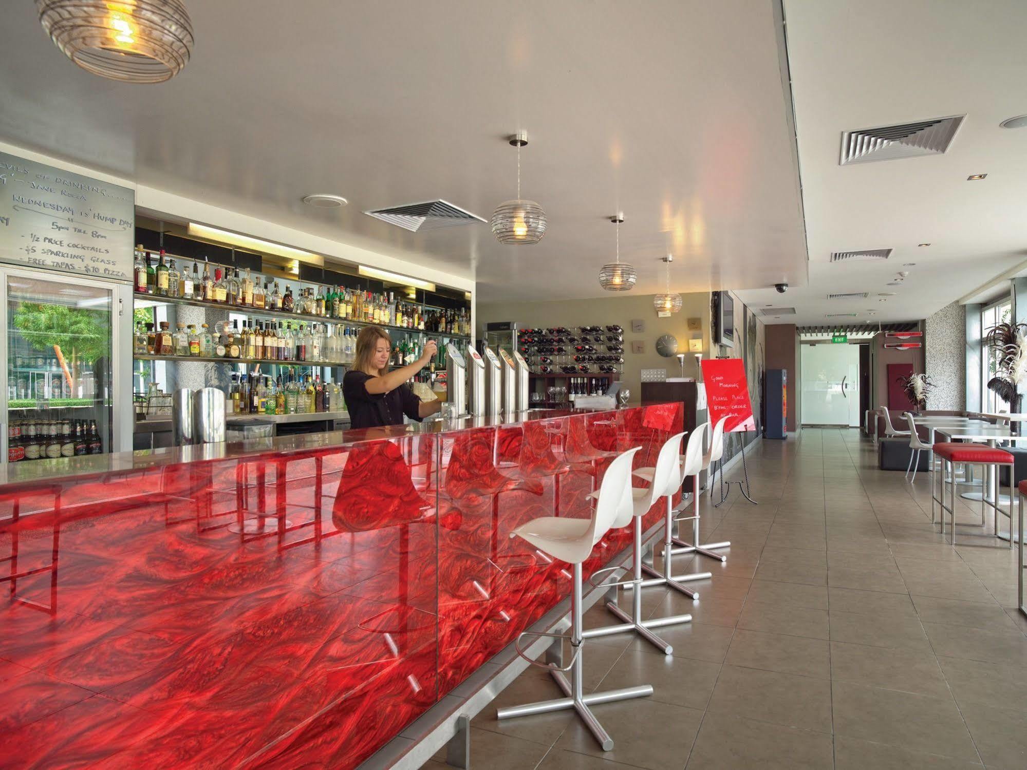 Adina Apartment Hotel Perth Esterno foto