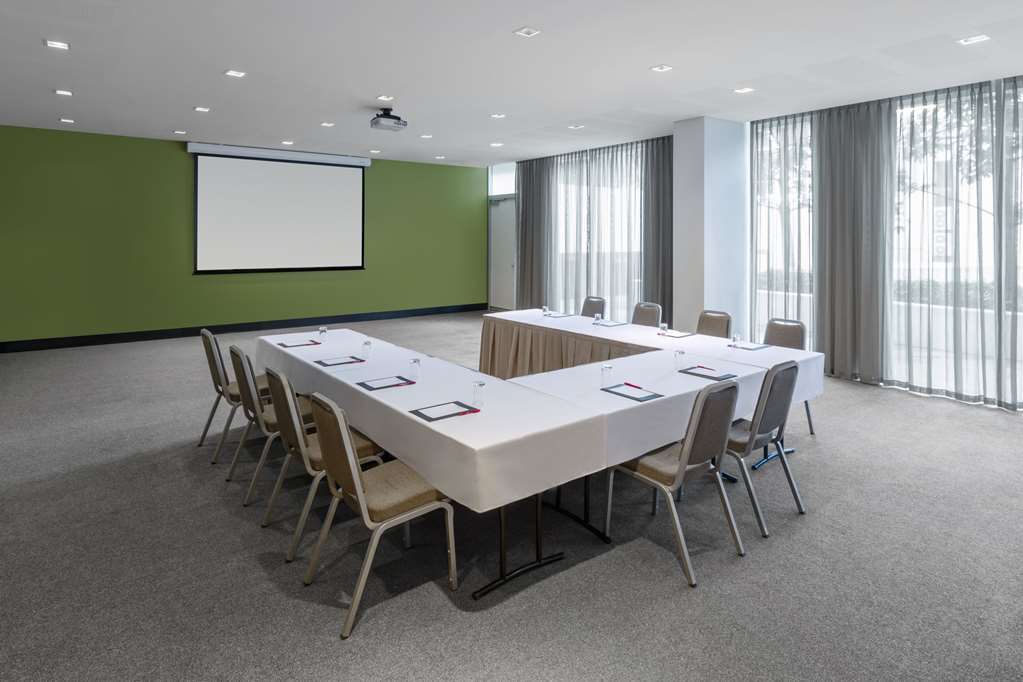 Adina Apartment Hotel Perth Servizi foto